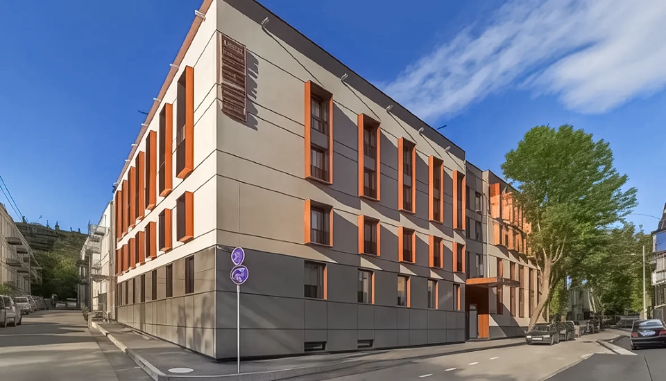 هتل آیوتا تفلیس